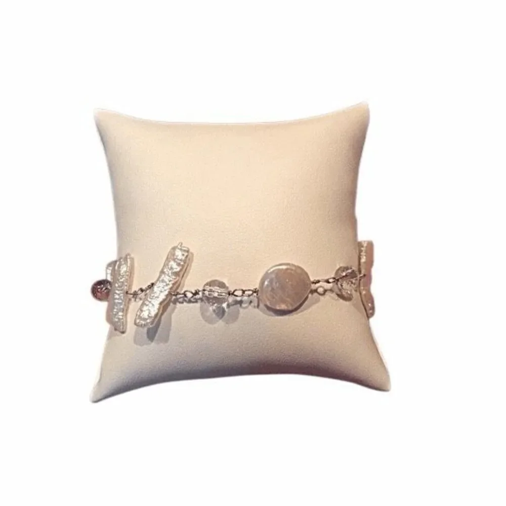 Boutique pearl, glass and silver bracelet